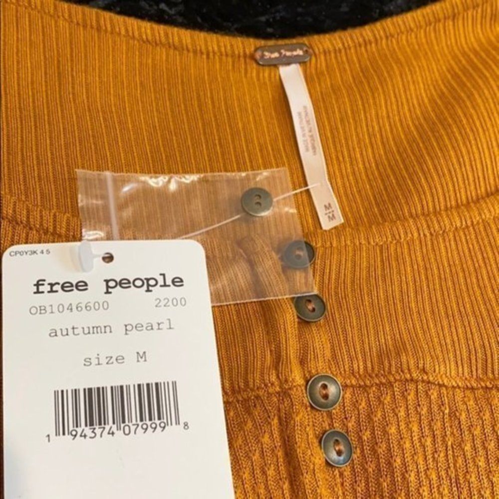 Free People Devin Textured Knit Top. M - Picture 15 of 16